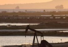 Oil Surges 7% to Four-Year High as Trump Signals Prolonged Hormuz Blockade – Stocks Tumble