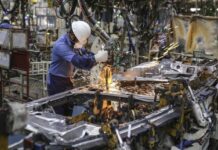 India’s Core Sectors Shrink 0.4% in March 2026 Amid West Asia Crisis: Worst Drop in 19 Months