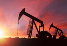 US Senators Unveil Revised Bill to Impose 100% Tariffs on India, Other Russian Oil Buyers