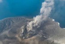Anak Krakatau Eruption: Indonesia Reopens Jakarta Airport After Ash Disrupts Nearly 3,000 Flights